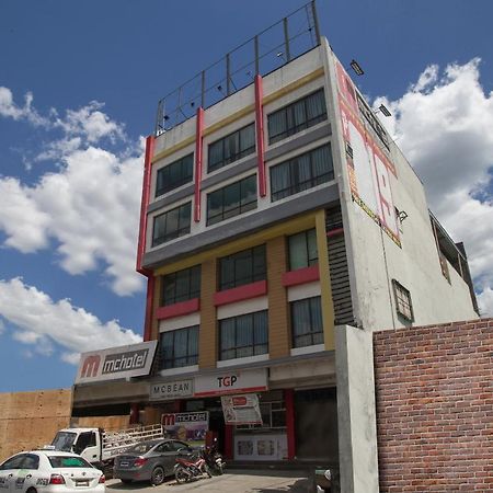 Oyo 666 Mc Hotel Fairview Quezon City Exterior foto
